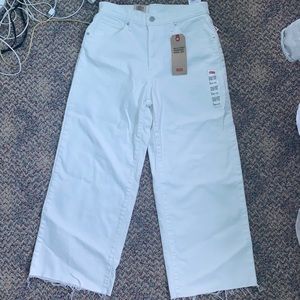 White Levi's Jeans